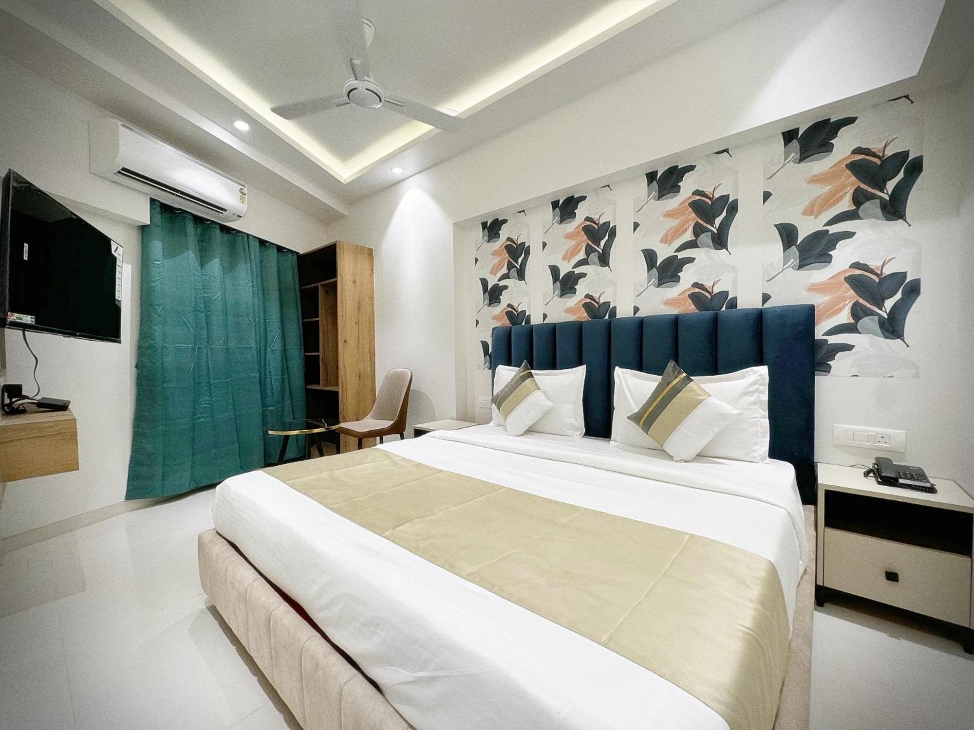 The Orion Premium Suites Мумбаи Экстерьер фото